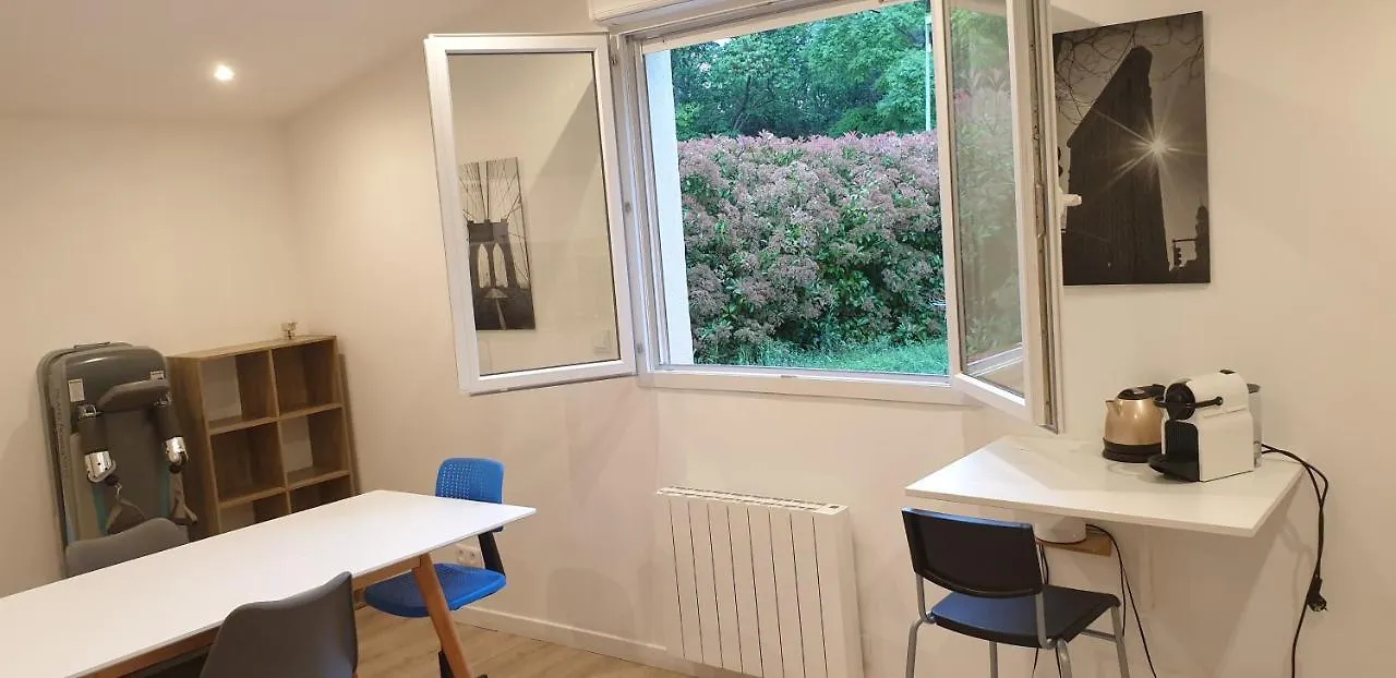 Adorable Studio 25M² Tres Calme Avec Parking Marseille Apartment